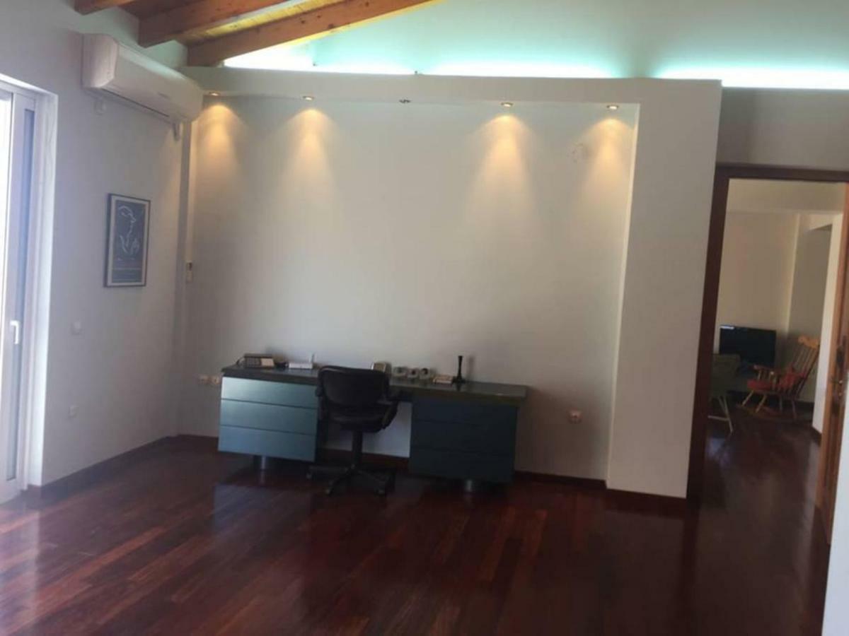 Azure Retreat Apartment Loutraki  Exterior photo